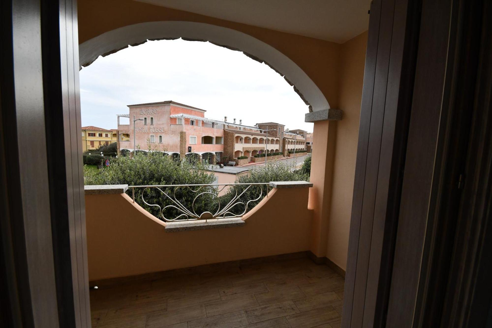 Appartamento Vista Mare Punta Tegge ลามัดดาเลนา ภายนอก รูปภาพ